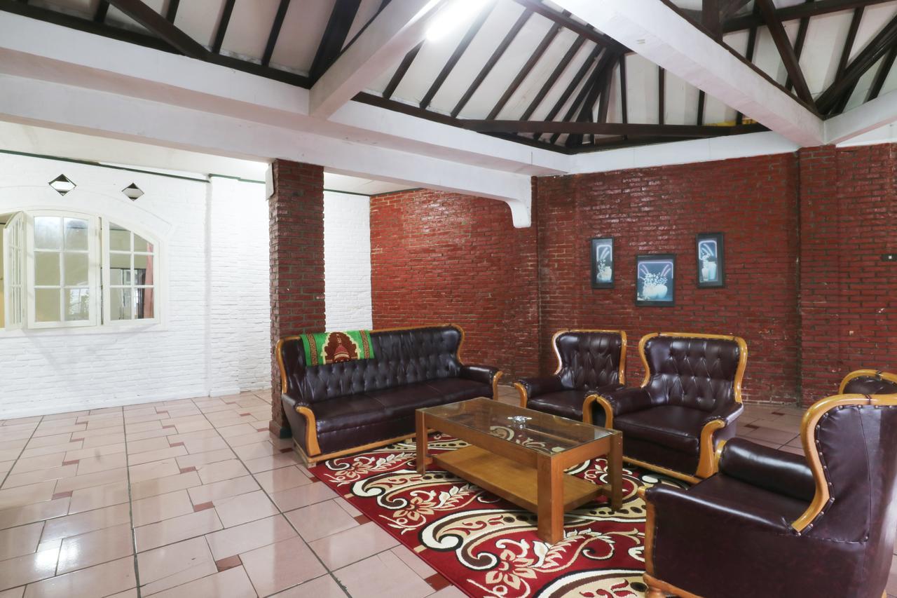 Villa Madani Paragajen Экстерьер фото